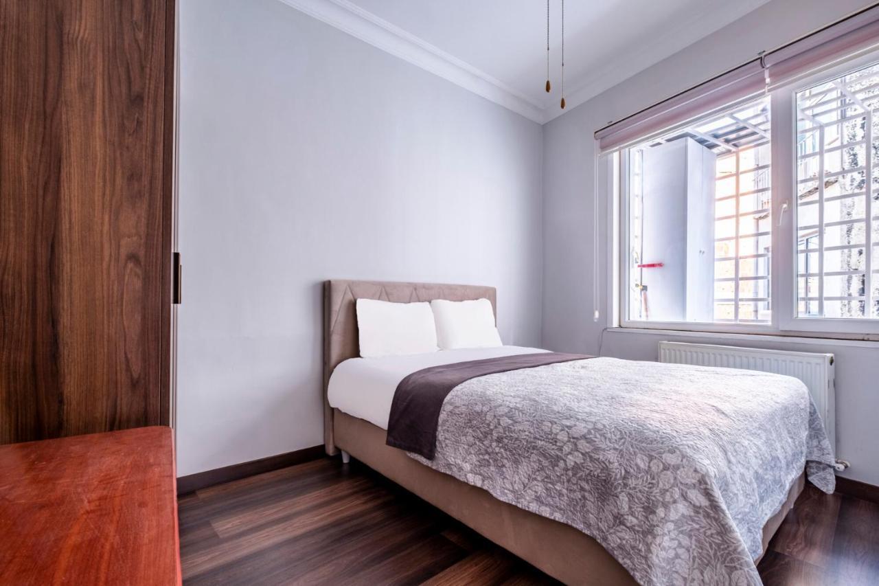 Sleek Flat 50 M To Bull Statue In Kadikoy Apartamento Estambul Exterior foto